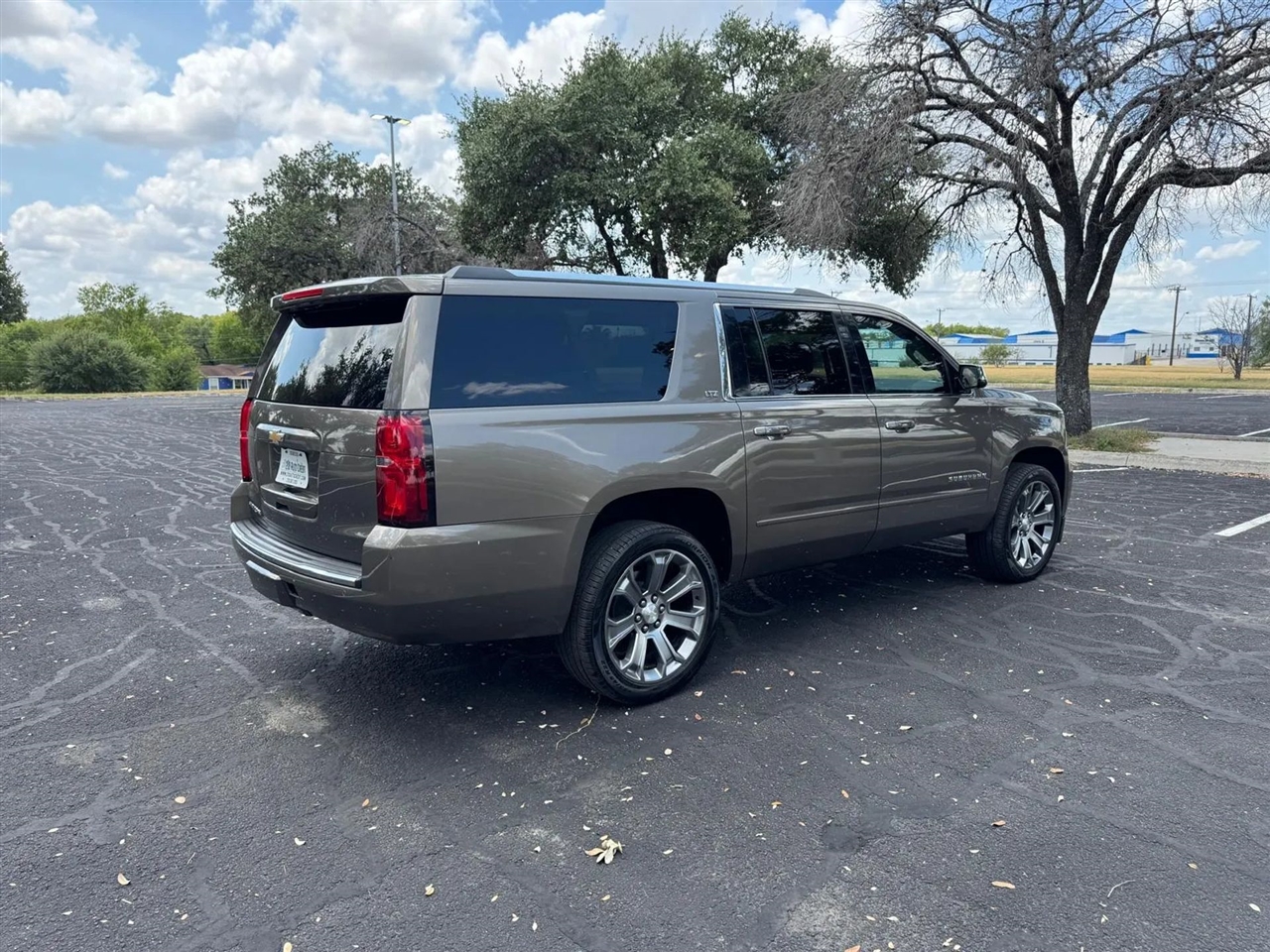 Chevrolet Suburban  2016