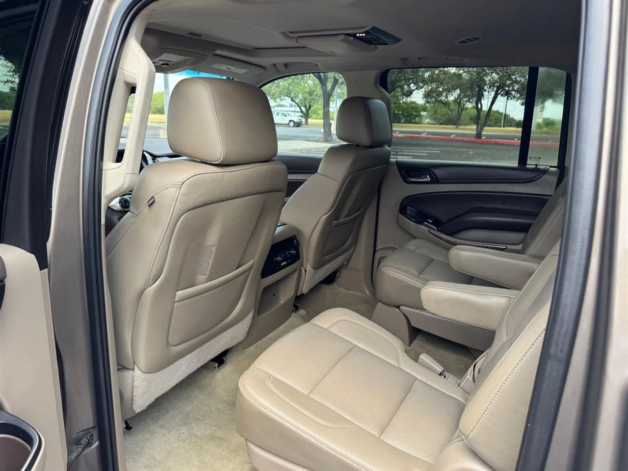 Chevrolet Suburban  2016