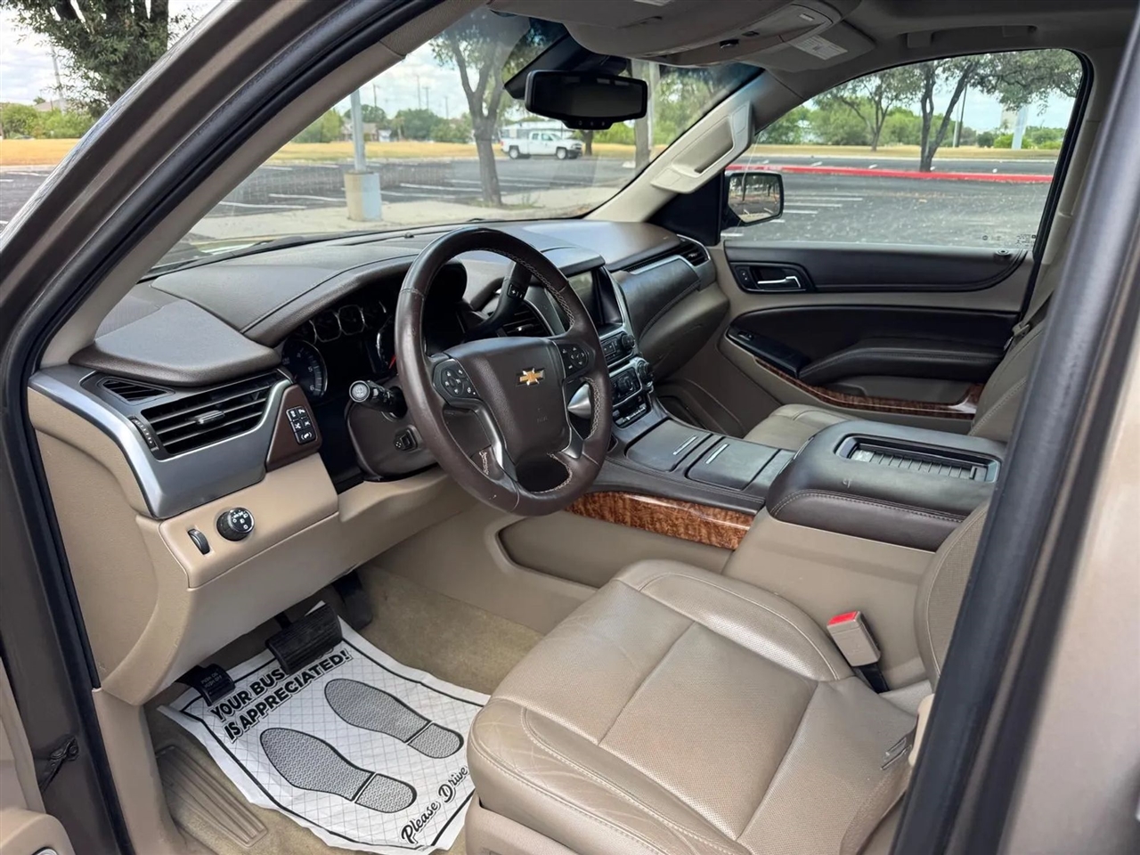 Chevrolet Suburban  2016