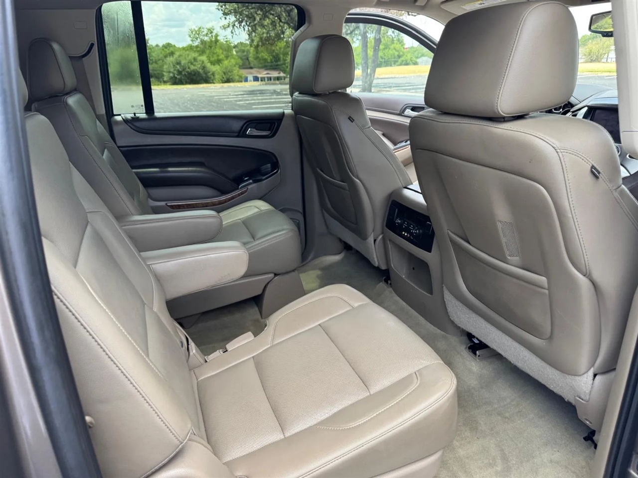 Chevrolet Suburban  2016