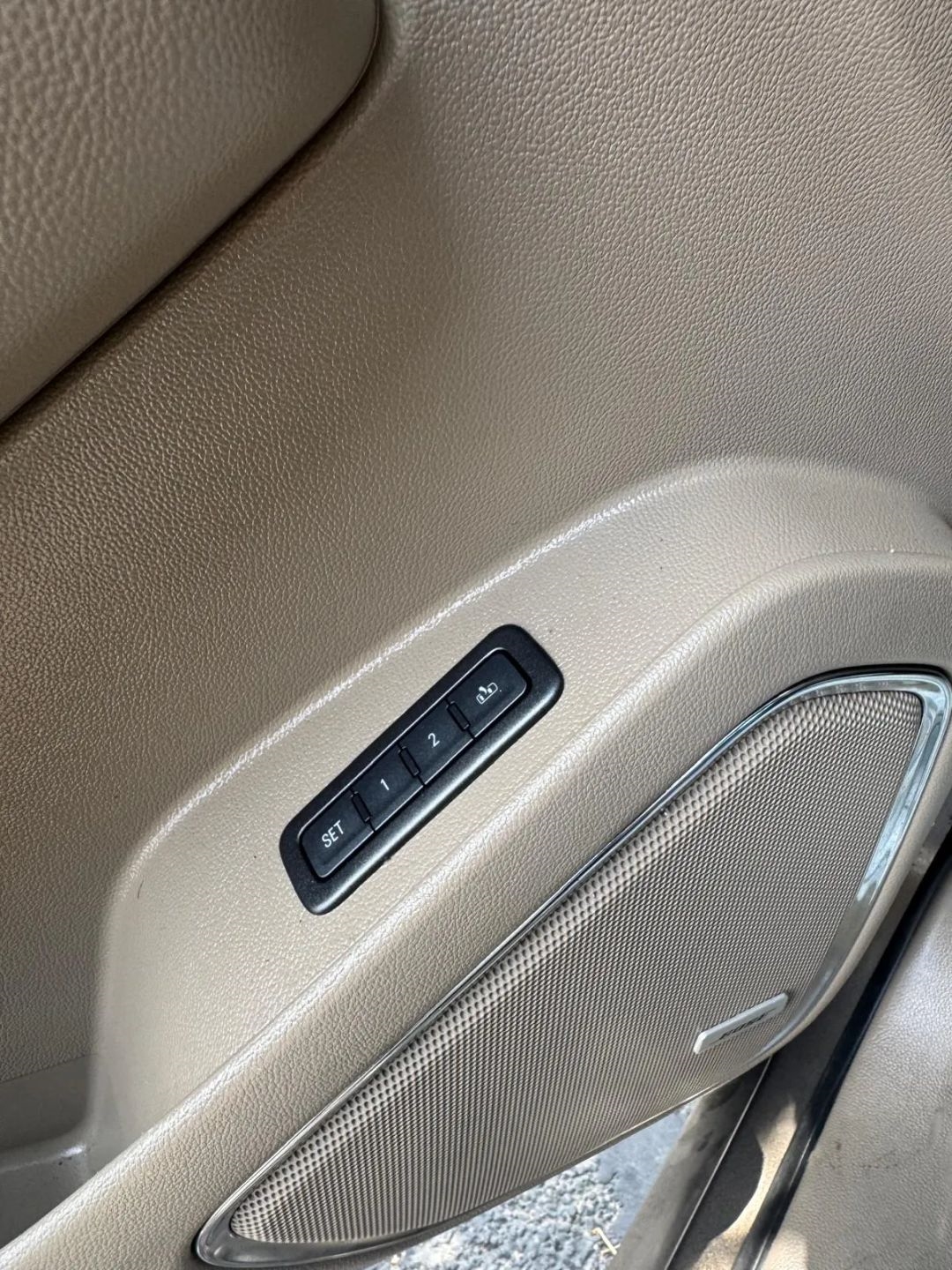 Chevrolet Suburban  2016