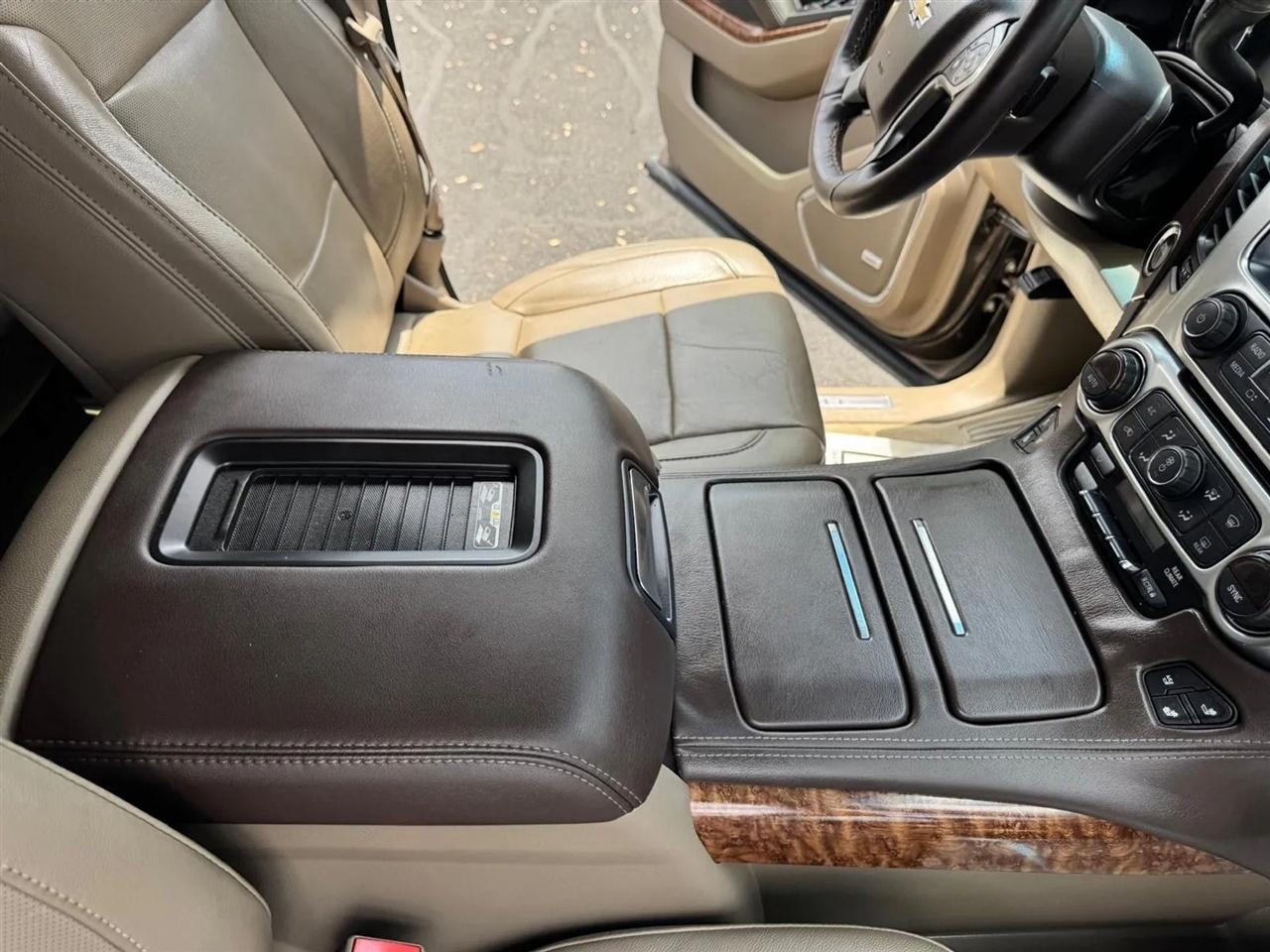 Chevrolet Suburban  2016