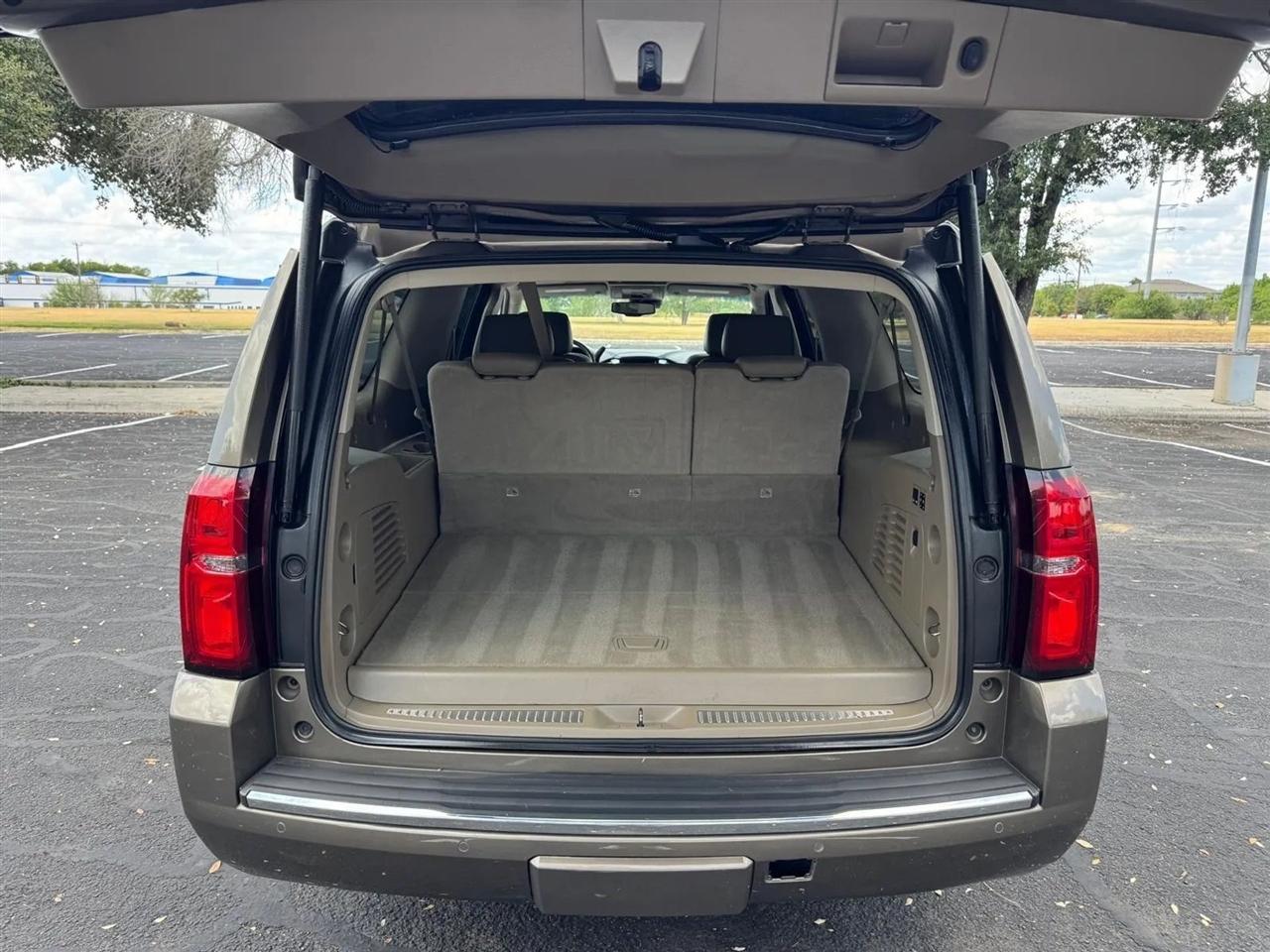 Chevrolet Suburban  2016