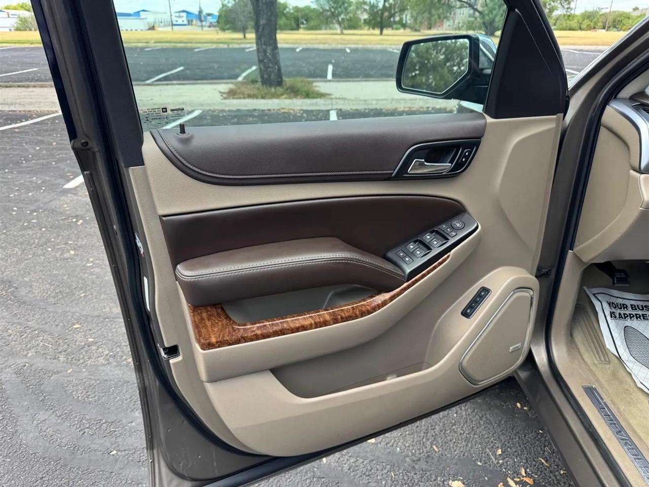 Chevrolet Suburban  2016