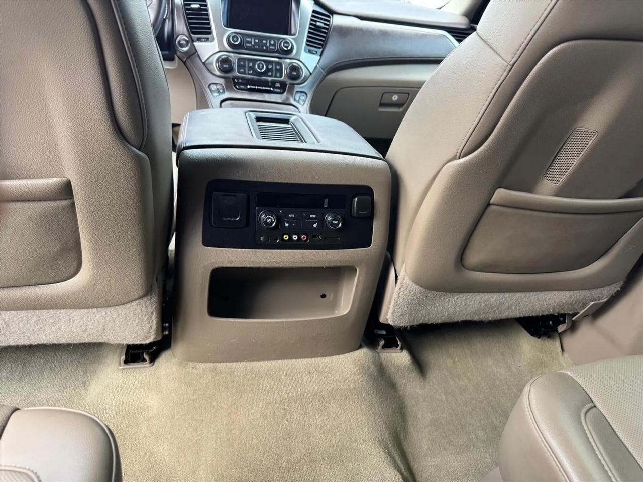 Chevrolet Suburban  2016