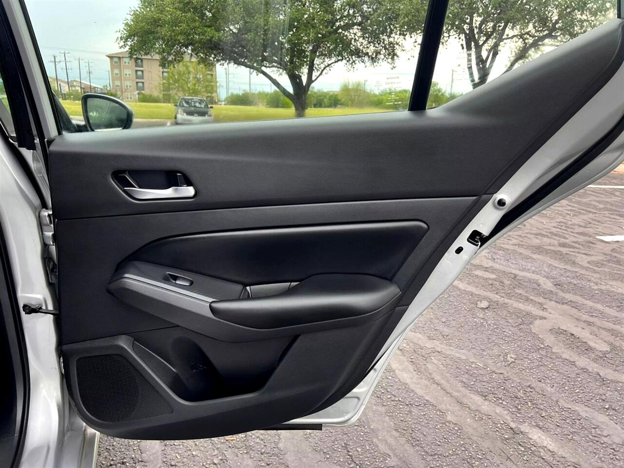 2021 Nissan Altima 2.5 photo 2