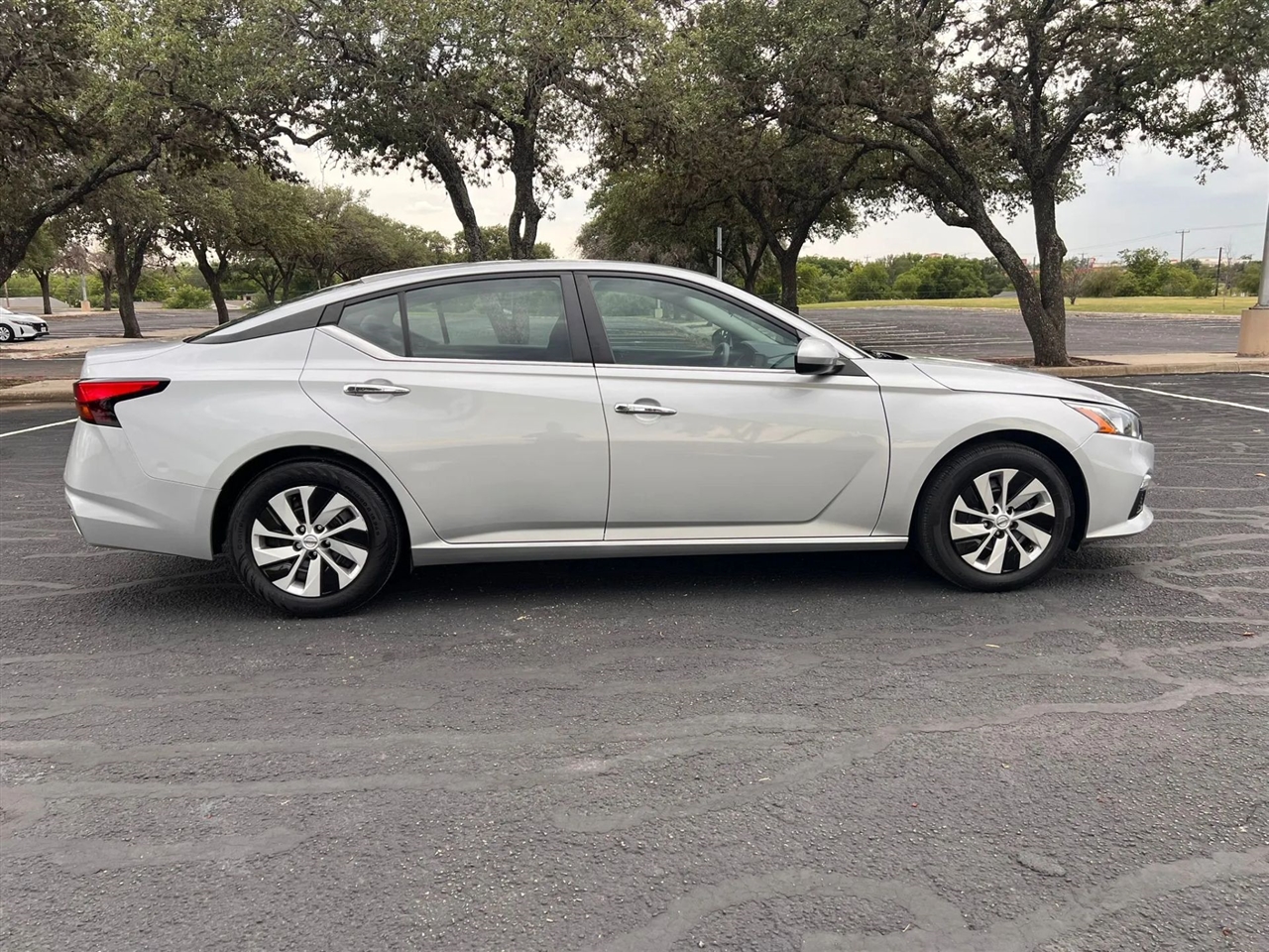 Nissan Altima  2021