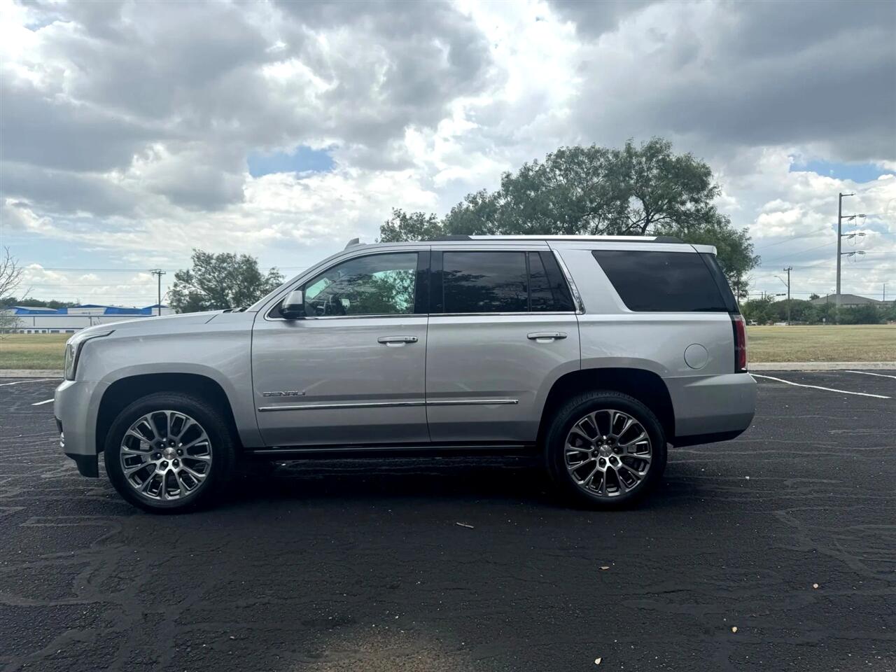 2020 Gmc Yukon Denali photo 4