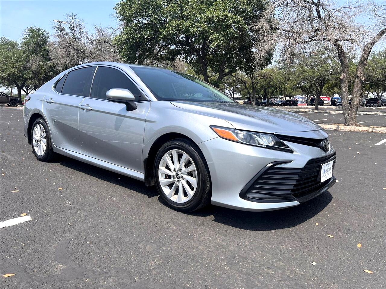 2021 Toyota Camry LE photo 9