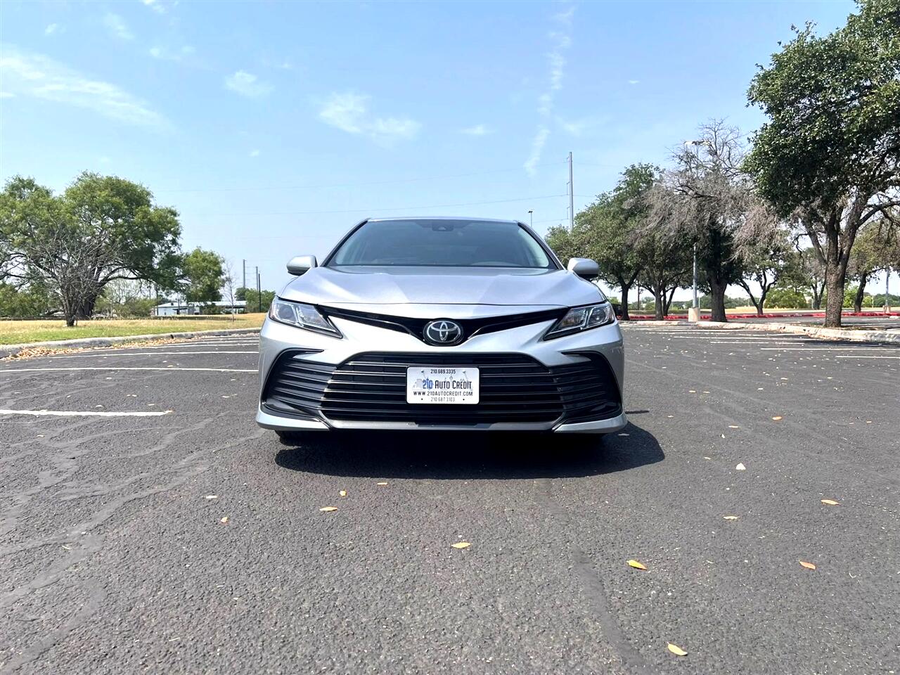 2021 Toyota Camry LE photo 10