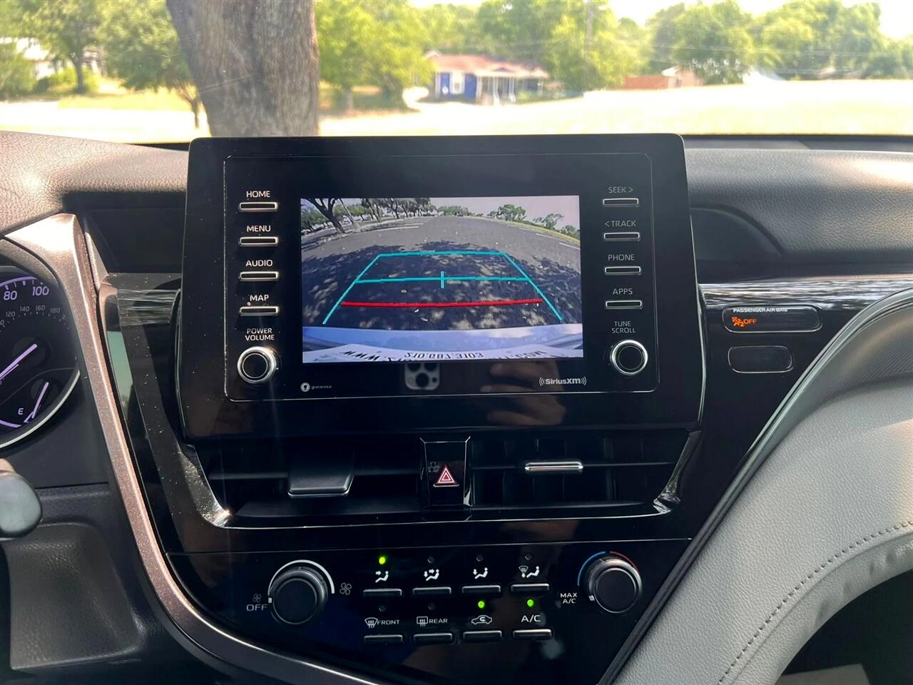 2021 Toyota Camry LE photo 14