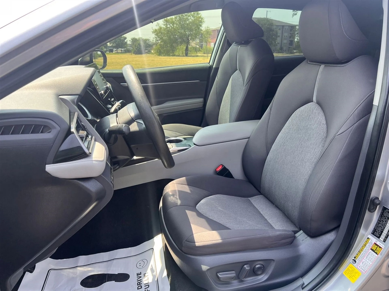 2021 Toyota Camry LE photo 15