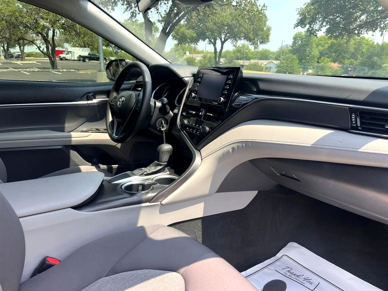 2021 Toyota Camry LE photo 16