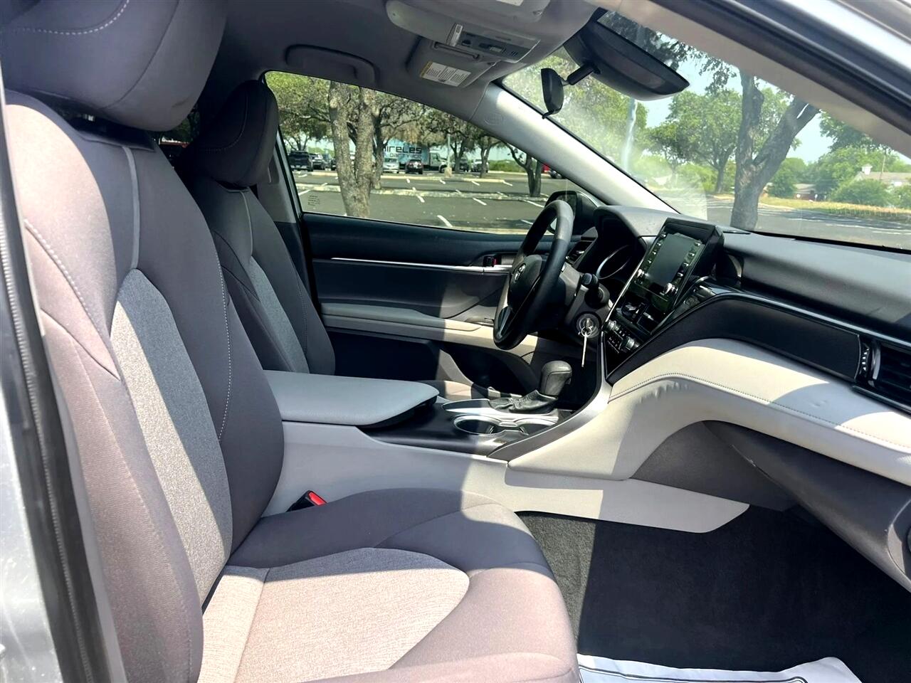 2021 Toyota Camry LE photo 20