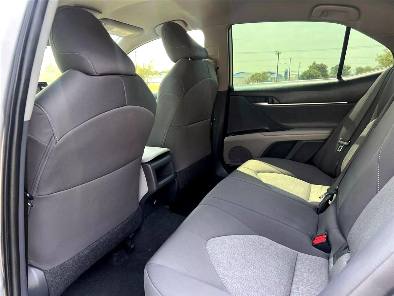 2021 Toyota Camry LE photo 21