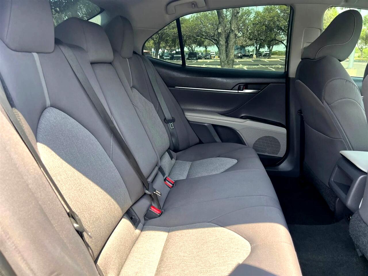2021 Toyota Camry LE photo 26