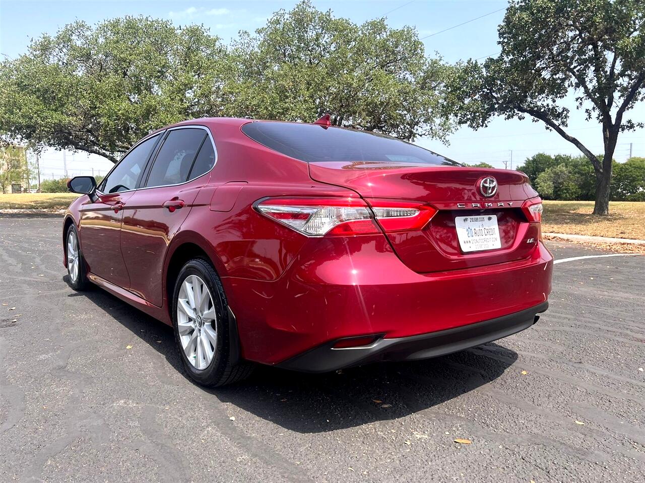 2020 Toyota Camry LE photo 2