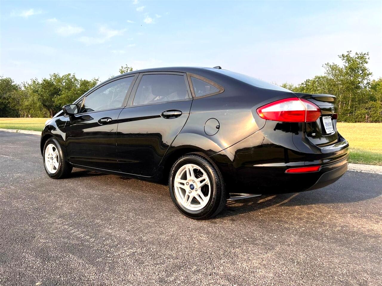 2018 Ford Fiesta SE photo 3
