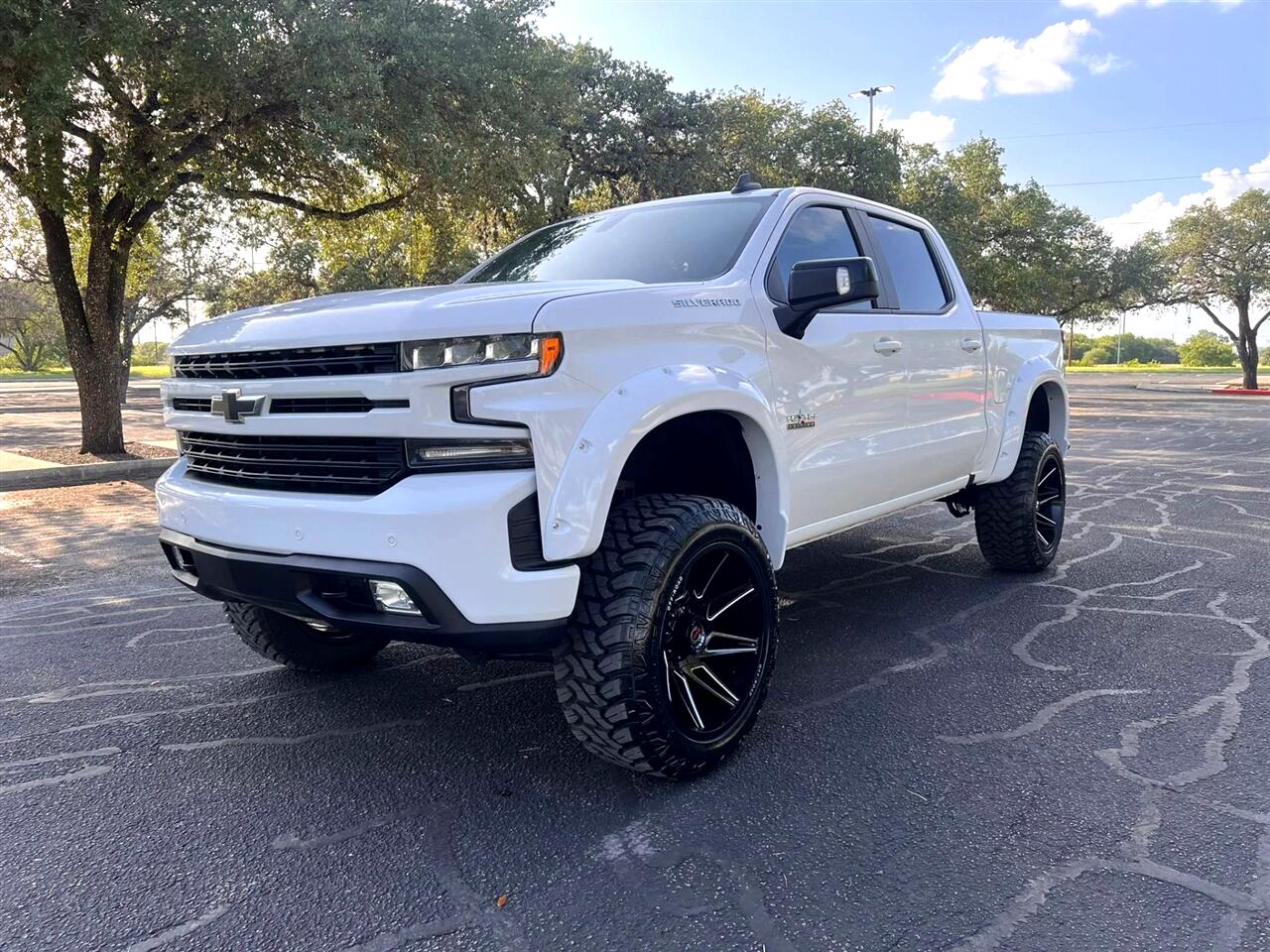 2020 Chevrolet Silverado 1500 RST photo 2