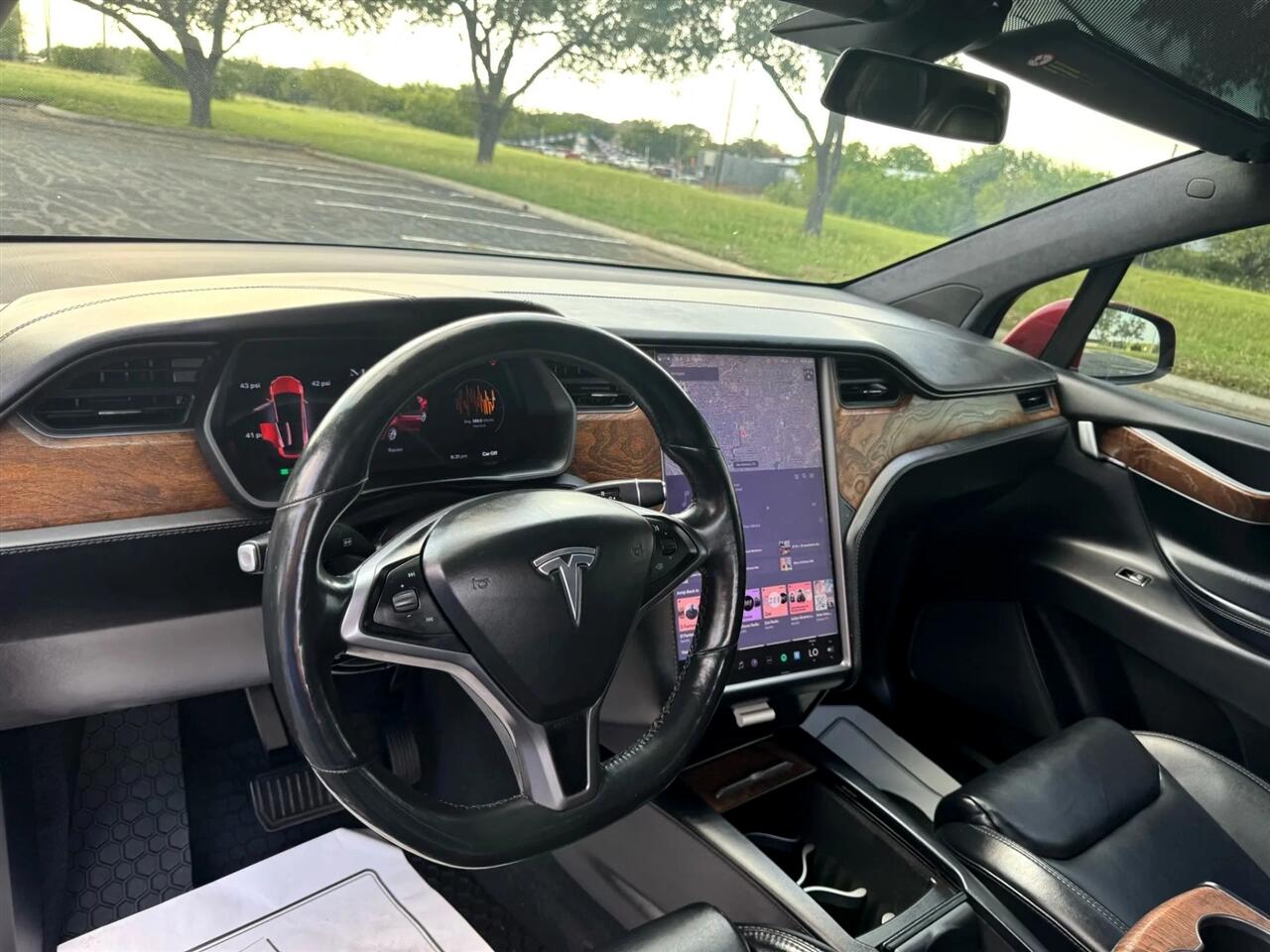 2020 Tesla Model X Long Range photo 10