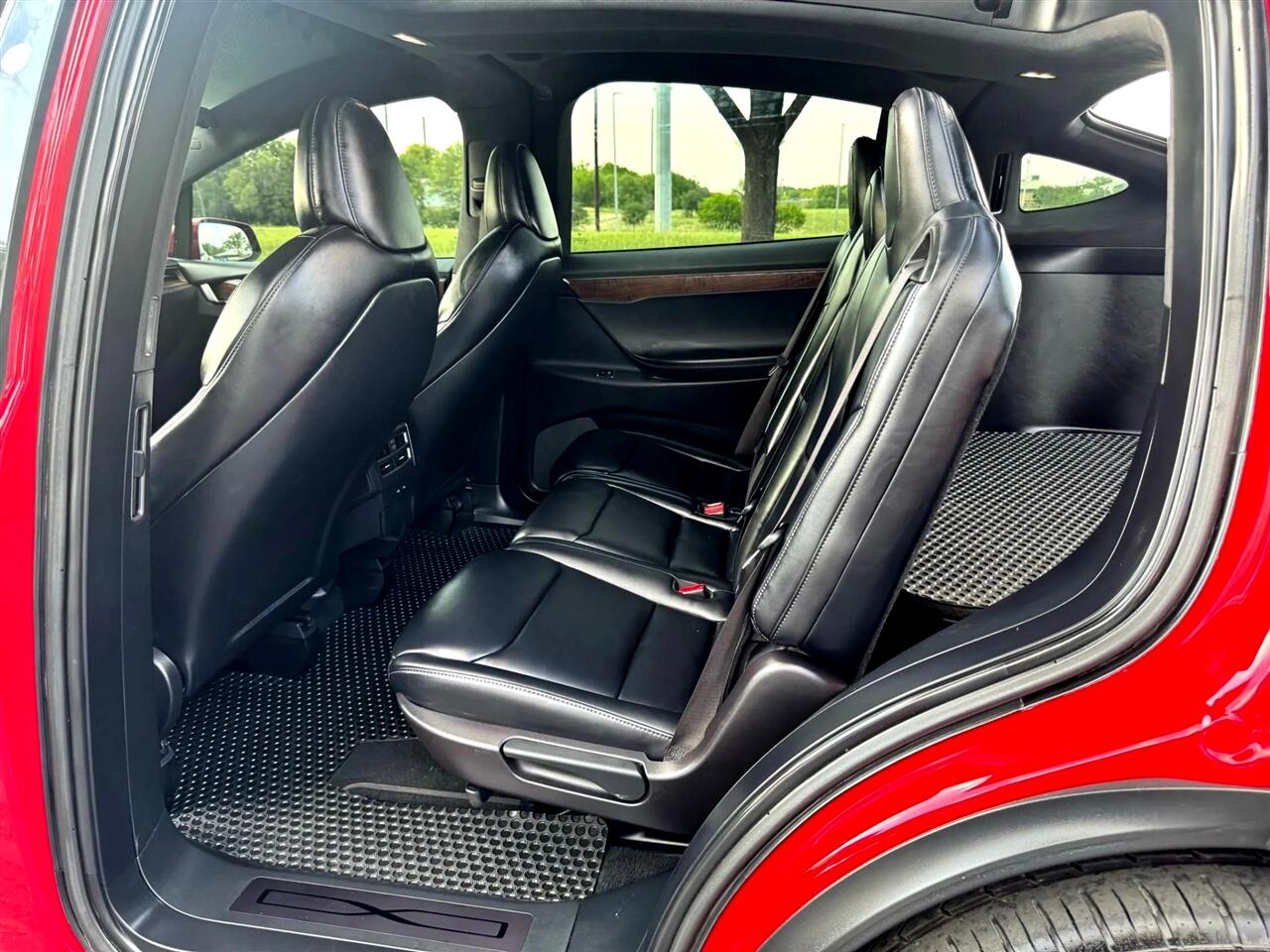 2020 Tesla Model X Long Range photo 16