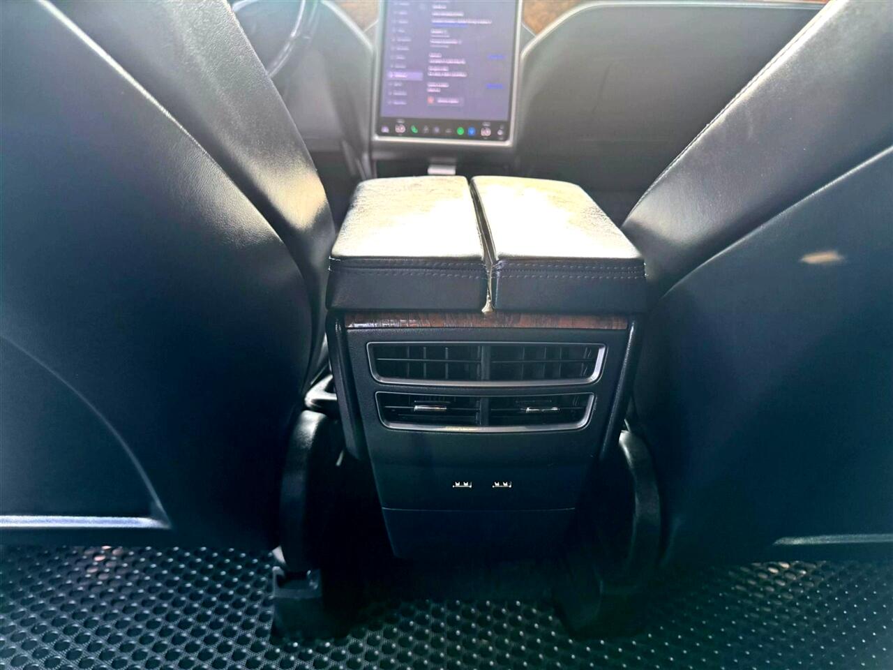 2020 Tesla Model X Long Range photo 17