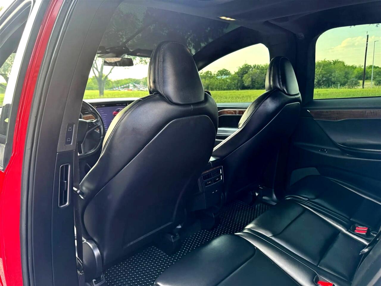 2020 Tesla Model X Long Range photo 19