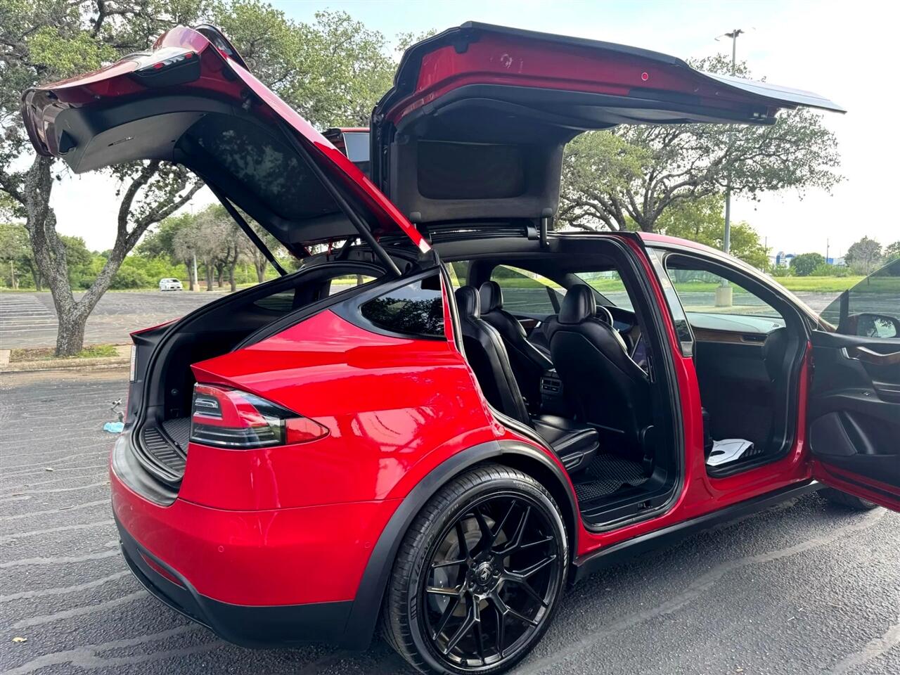 2020 Tesla Model X Long Range photo 25