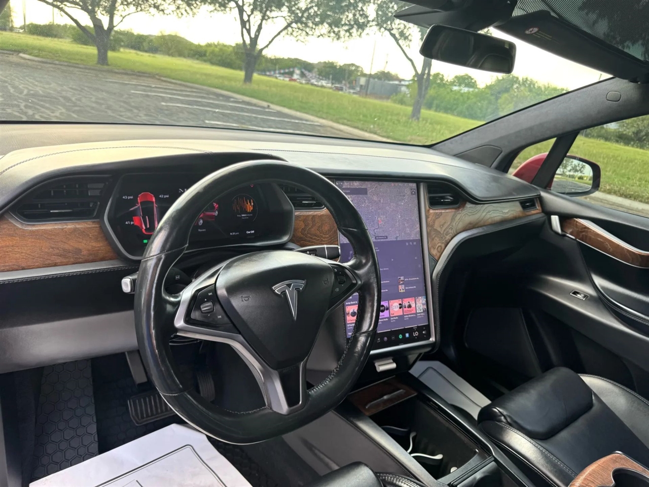 Tesla Model X  2020