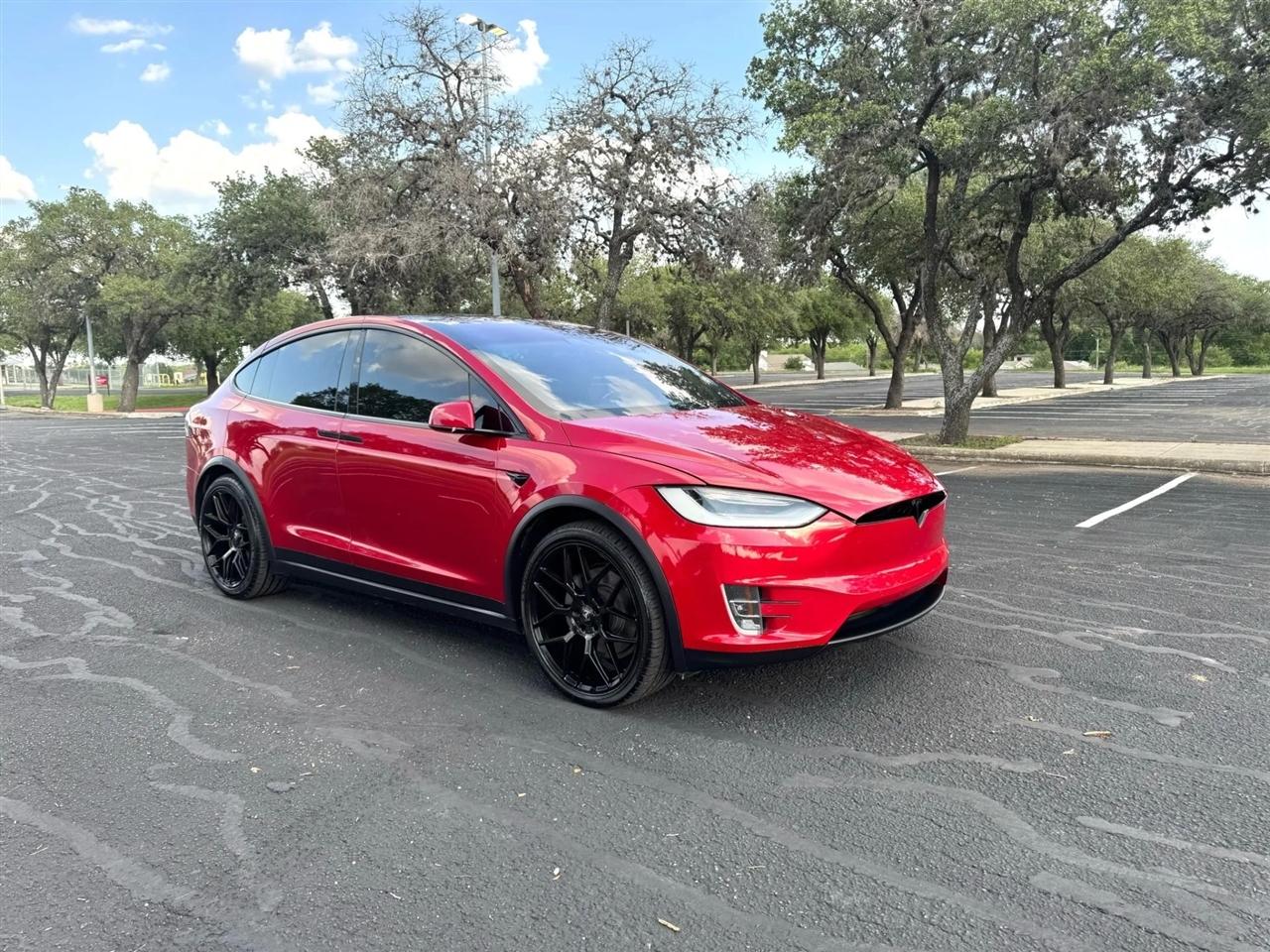 Tesla Model X  2020