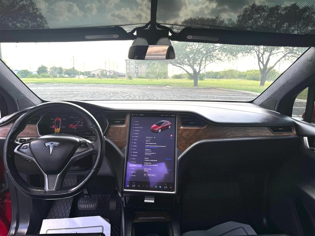 Tesla Model X  2020