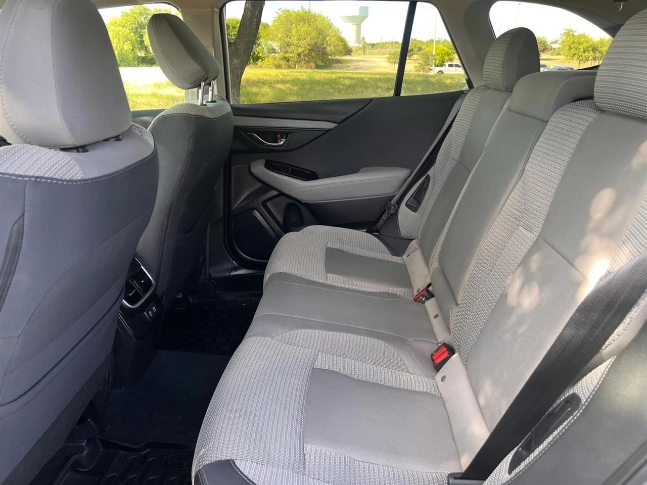 Subaru Outback  2022