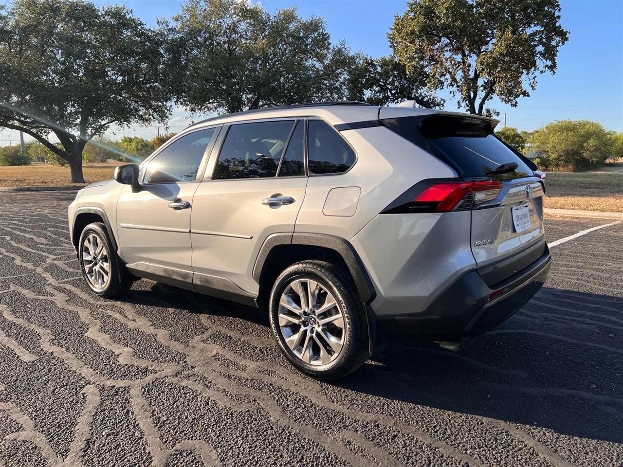 Toyota RAV4  2019