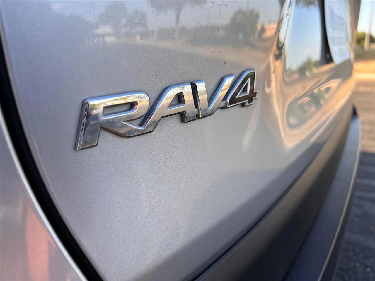 Toyota RAV4  2019