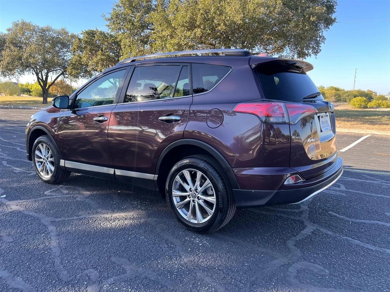 Toyota RAV4  2018