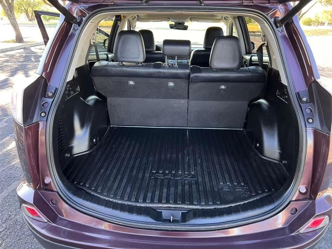 Toyota RAV4  2018
