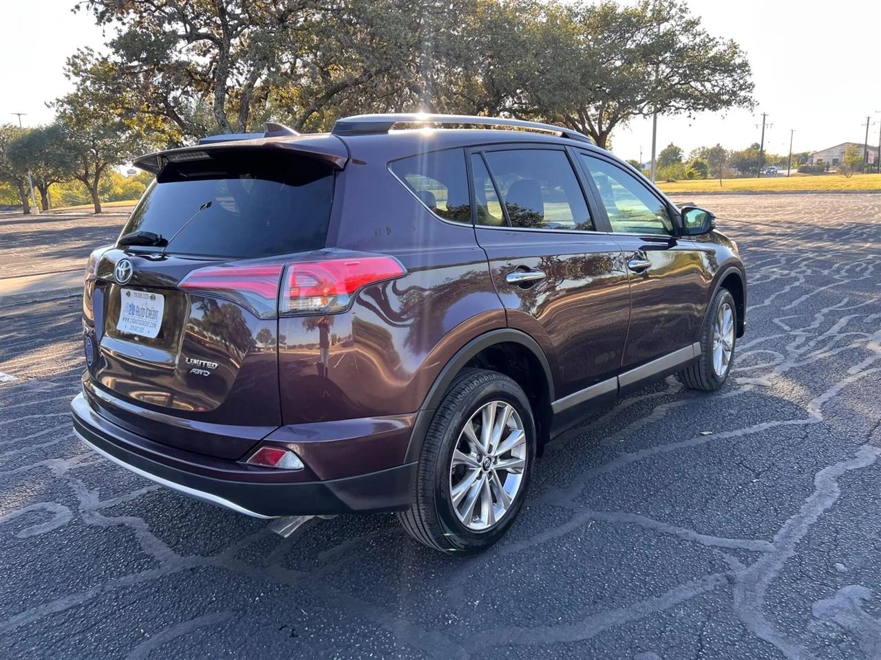 Toyota RAV4  2018