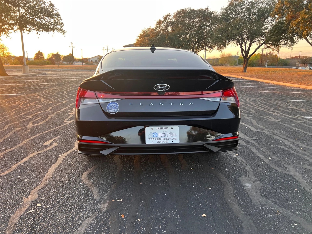 Hyundai Elantra  2023