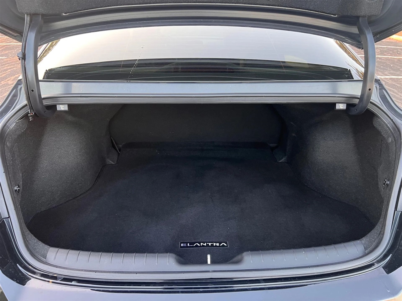 Hyundai Elantra  2023