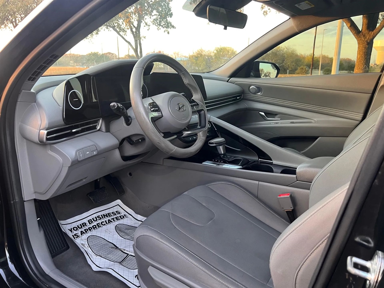 Hyundai Elantra  2023