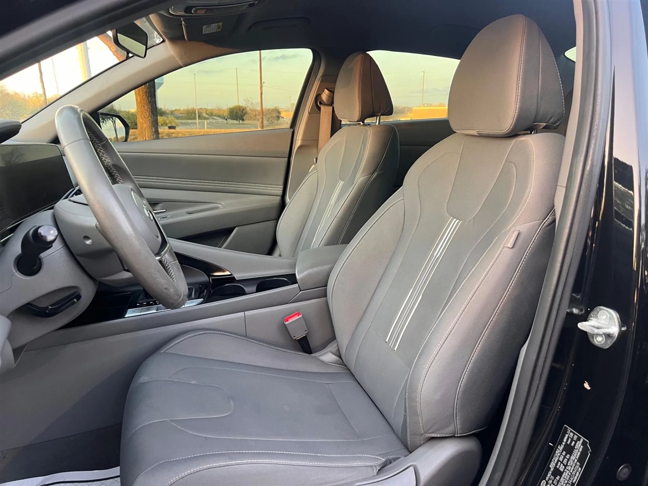 Hyundai Elantra  2023