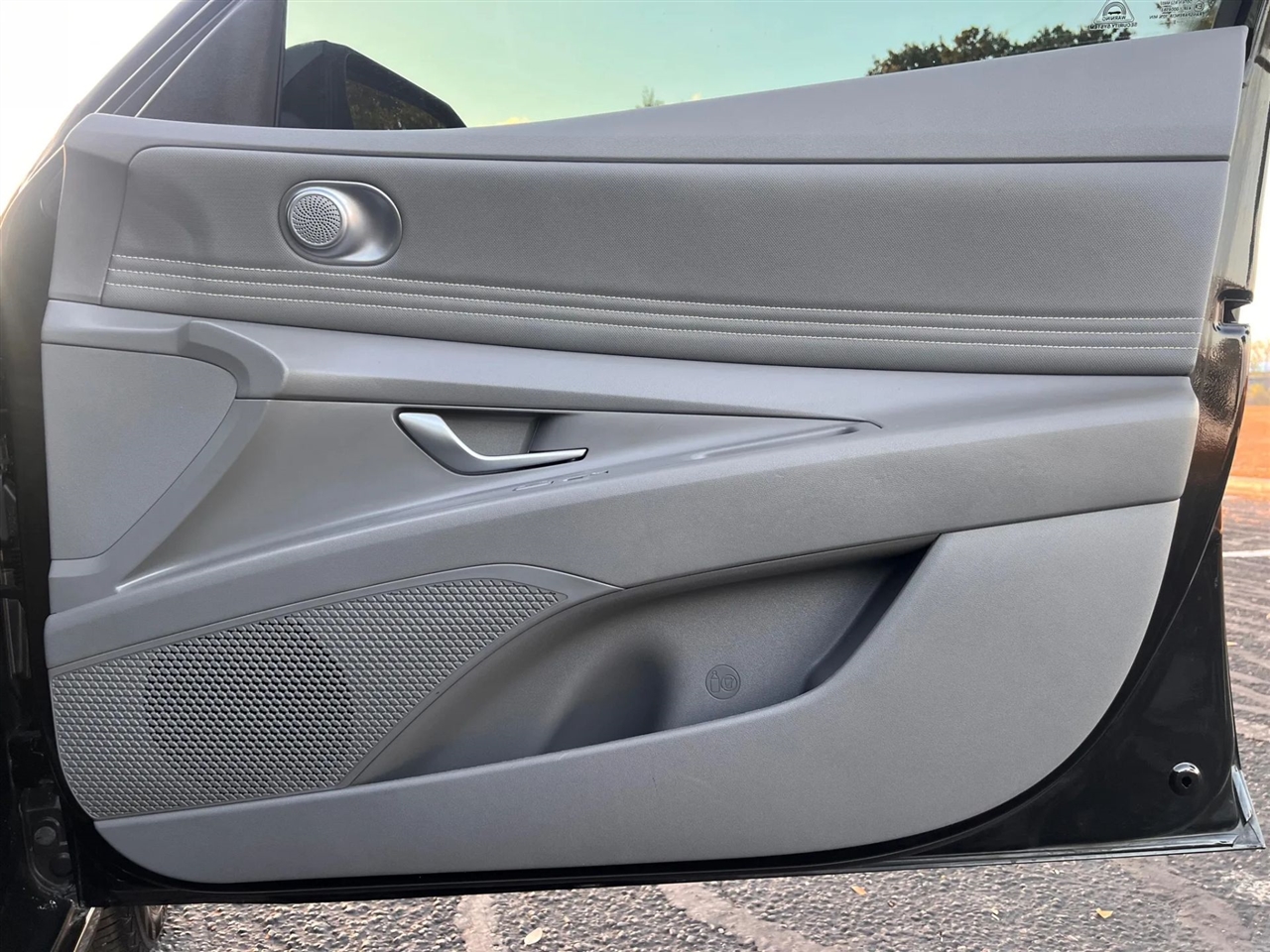 Hyundai Elantra  2023