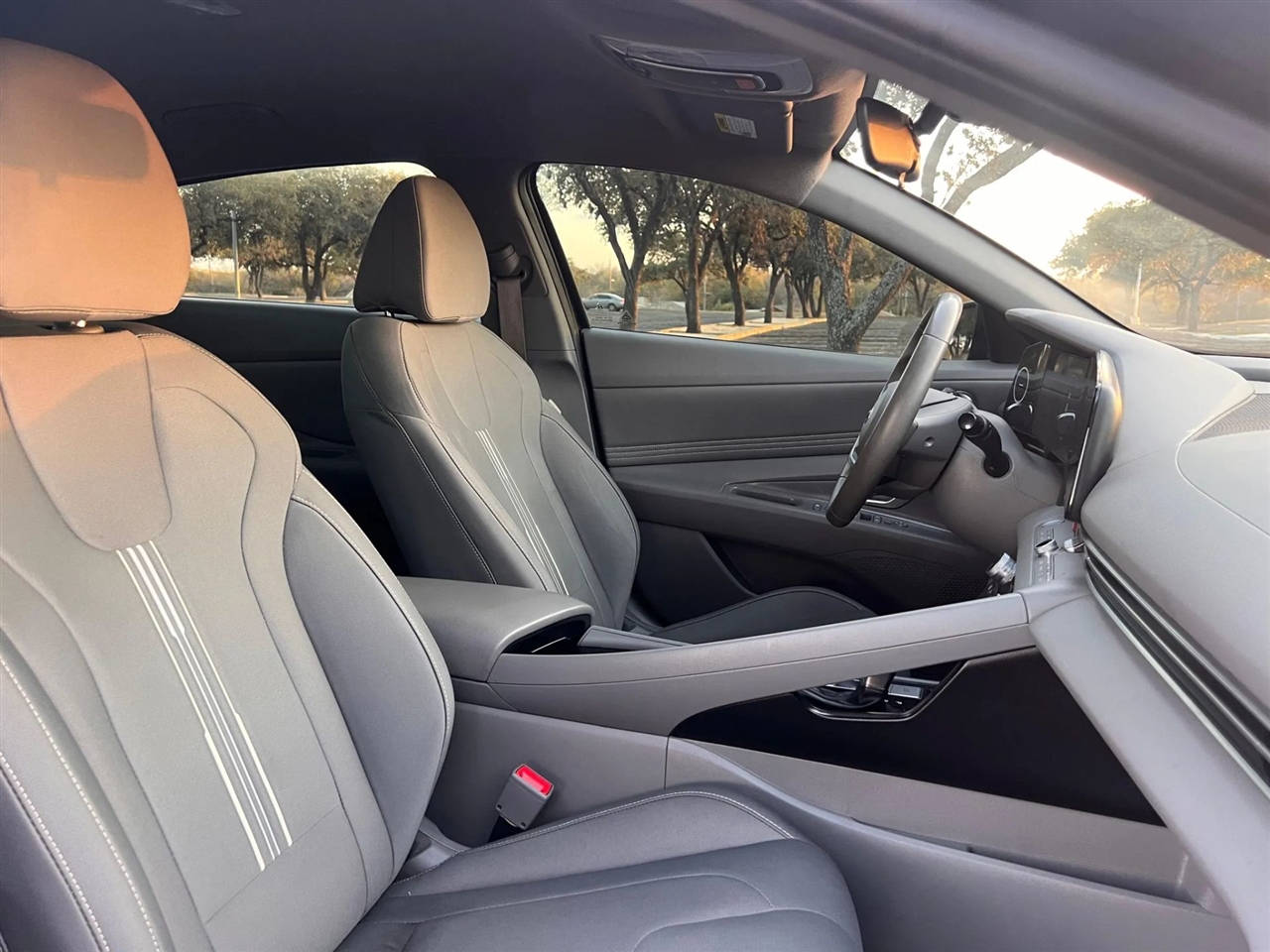 Hyundai Elantra  2023