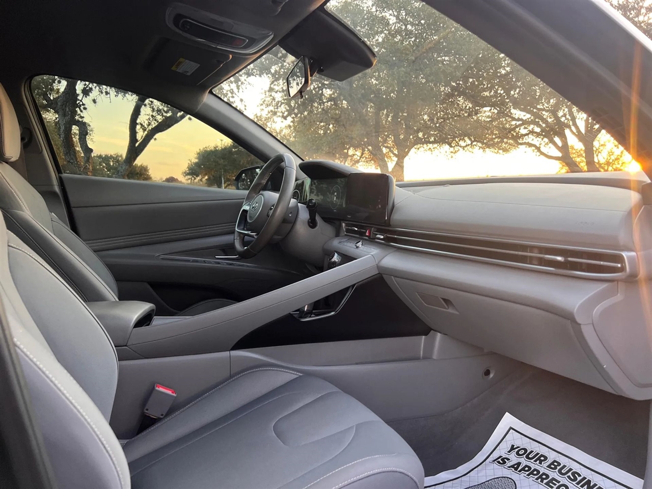 Hyundai Elantra  2023