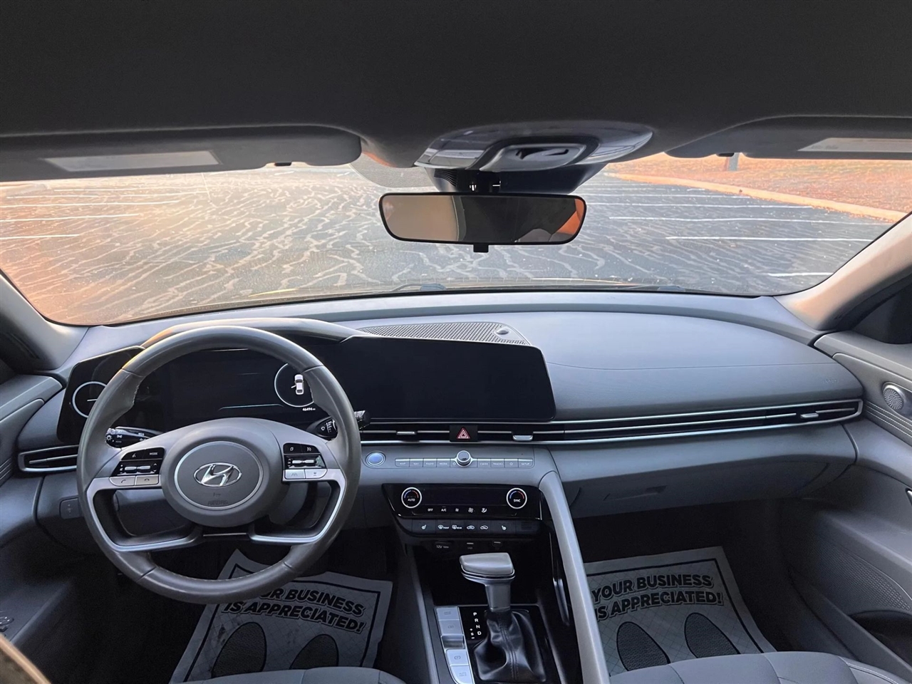 Hyundai Elantra  2023