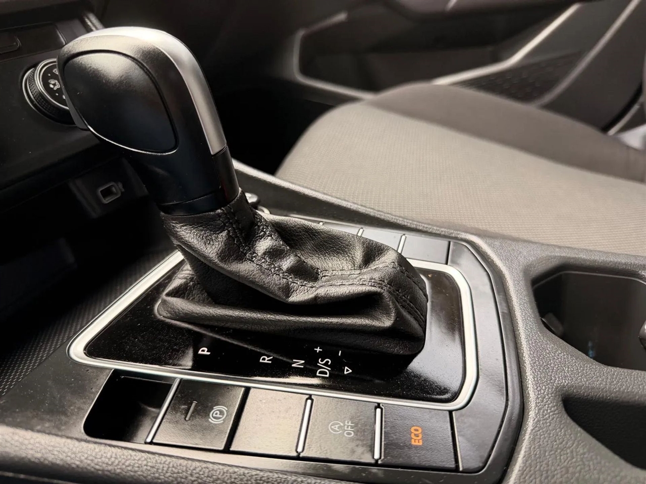 Volkswagen Jetta  2019