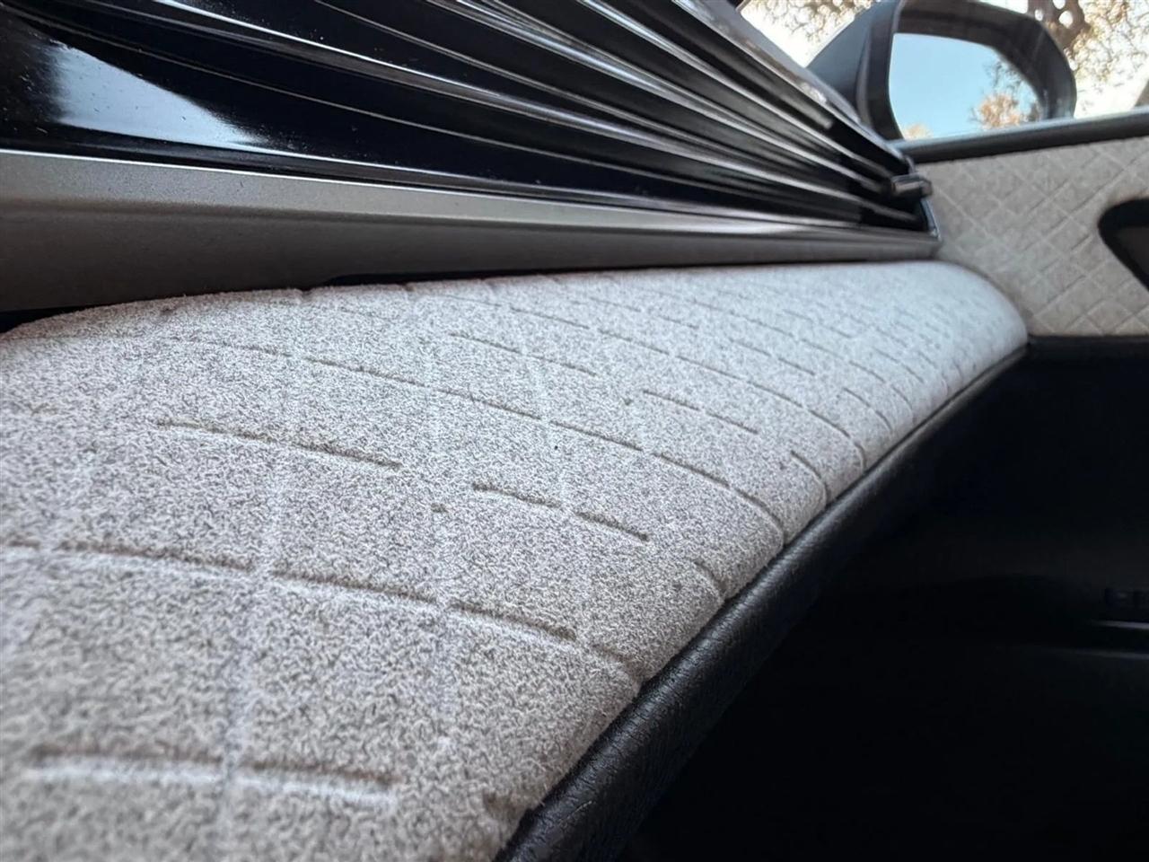 Toyota Camry Hybrid  2025