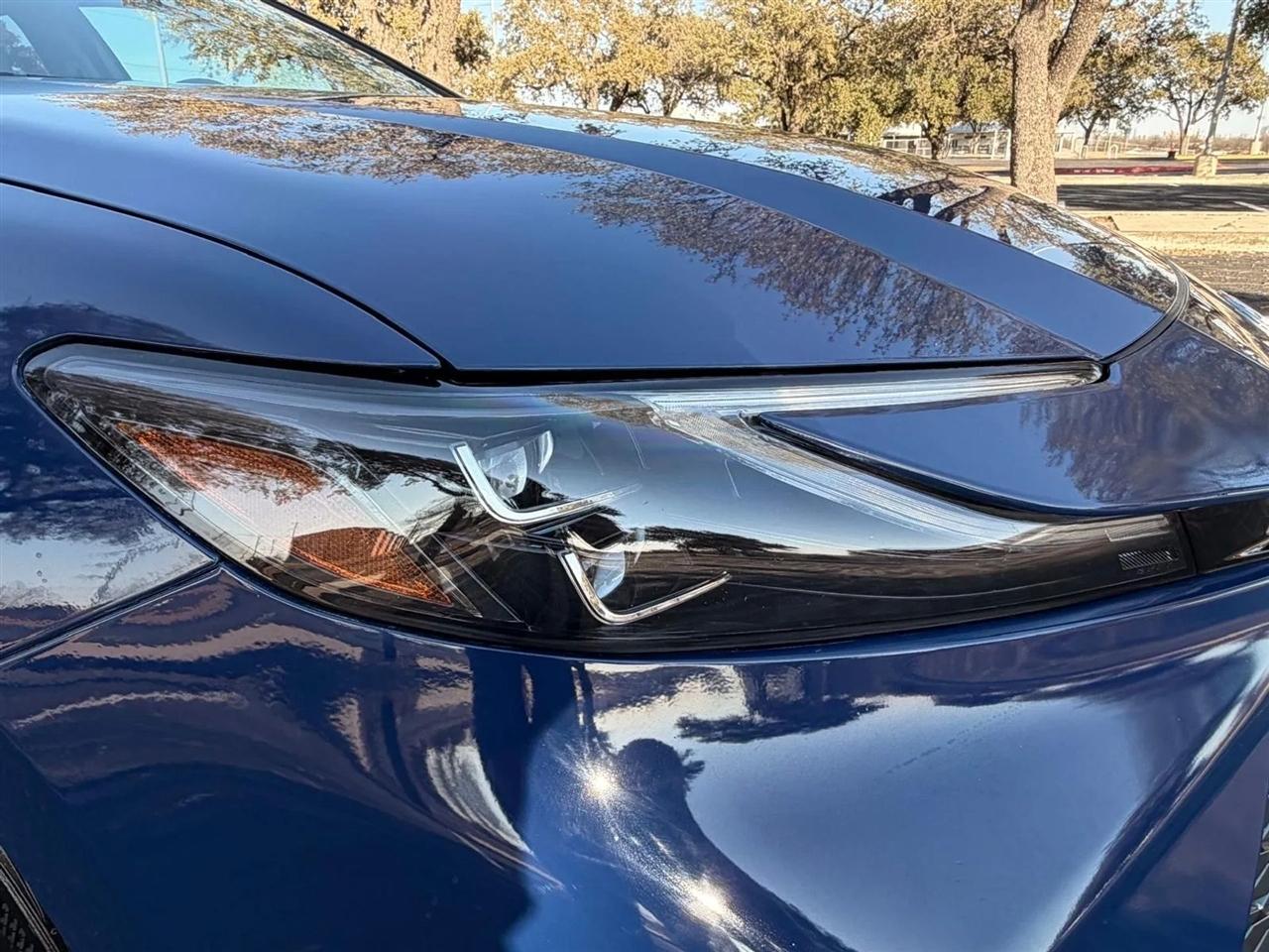 Toyota Camry Hybrid  2025