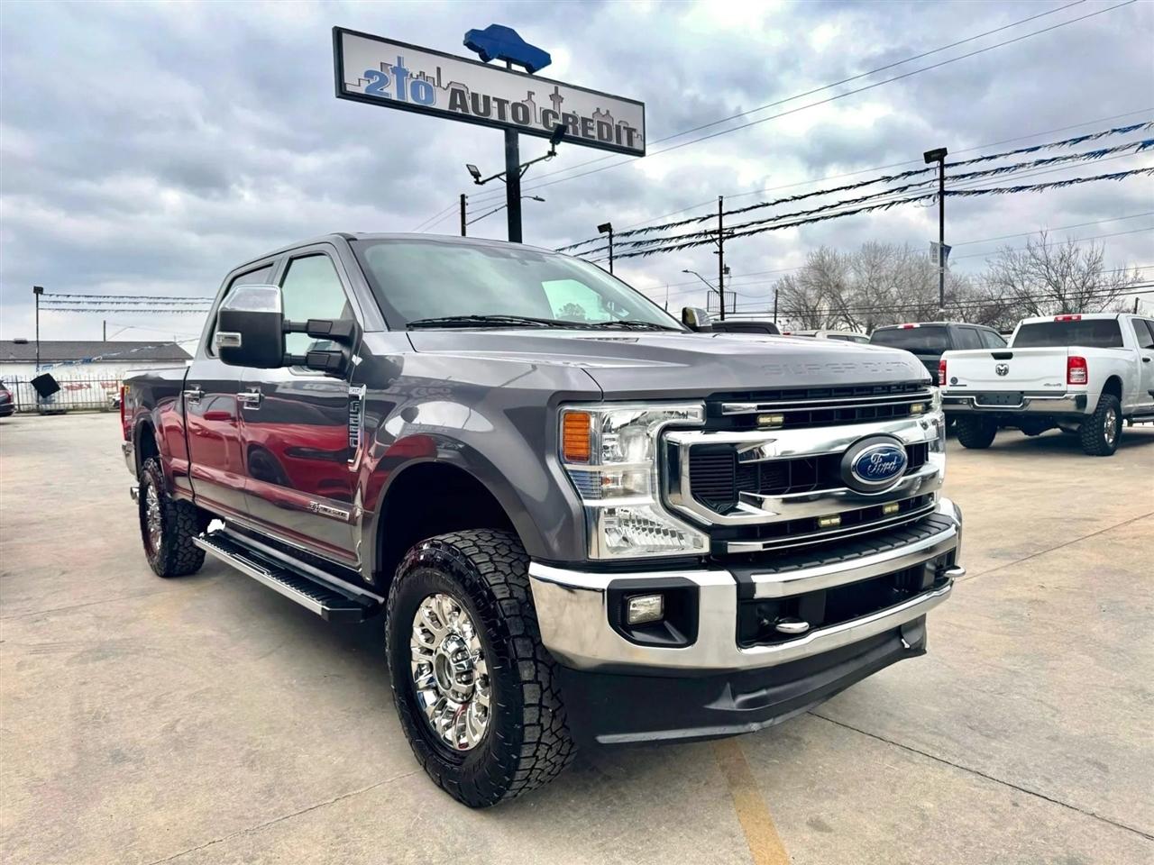 2022 Ford F-250 SD XLT Pickup 4D 6 3/4 ft