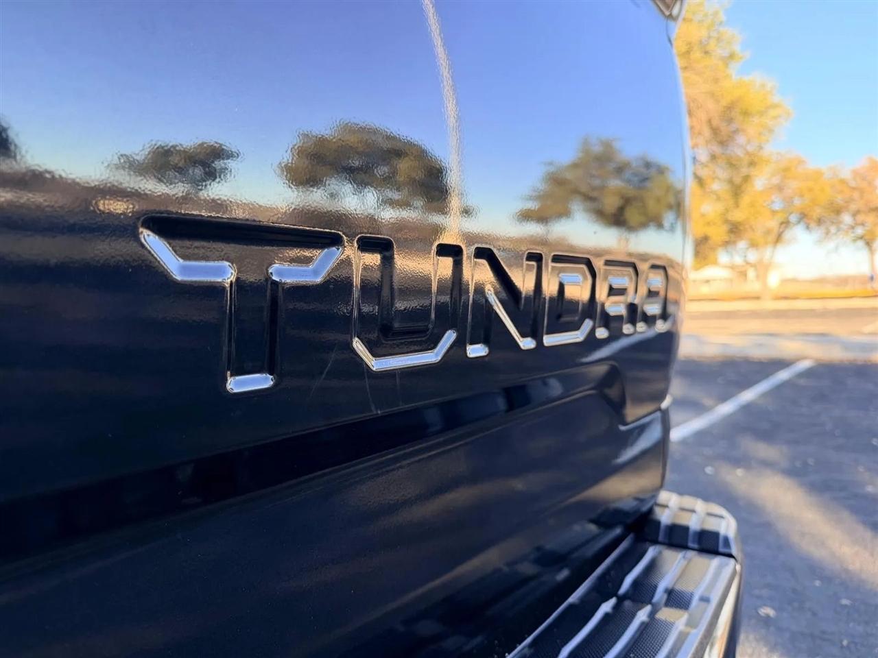 Toyota Tundra  2018